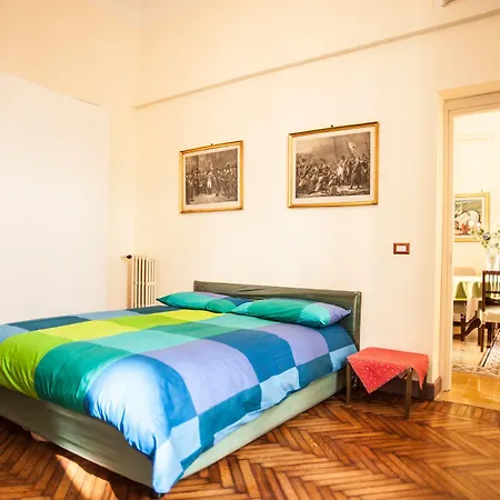 Apartment Interno 5 *