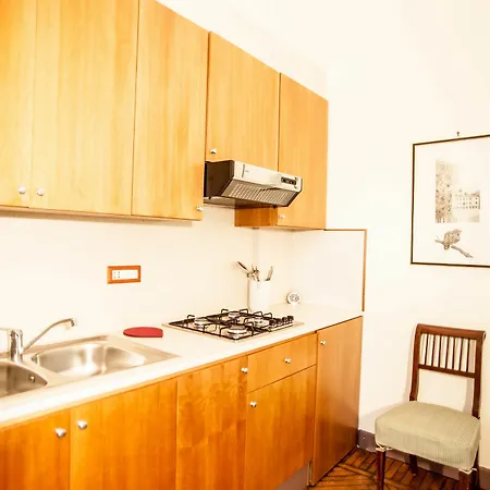 Interno 5 Naples